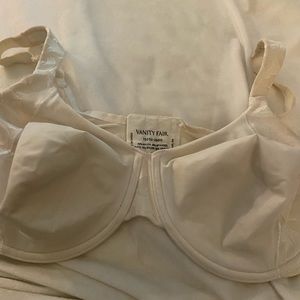 GUC Vanity Fair white bra 38DD